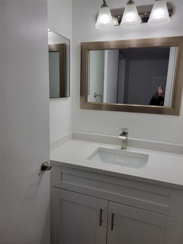 4501 W Mcnab Road 20, Pompano Beach, FL 33069