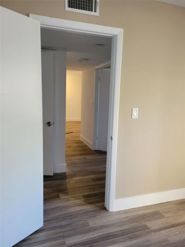 4501 W Mcnab Road 20, Pompano Beach, FL 33069