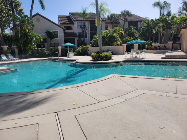 4501 W Mcnab Road 20, Pompano Beach, FL 33069