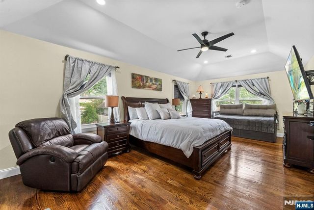 39 Paterson Avenue, Clifton, NJ 07014