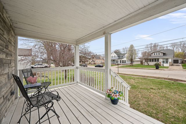 2037 30th Street, Rock Island, IL 61201