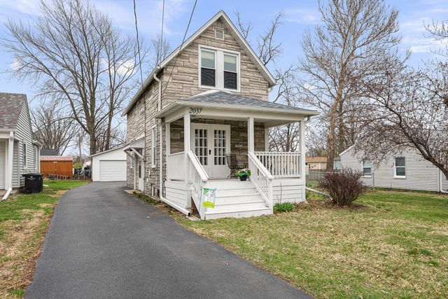 2037 30th Street, Rock Island, IL 61201