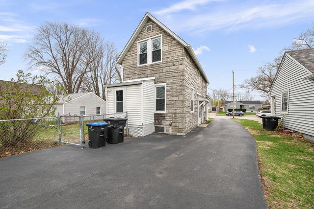 2037 30th Street, Rock Island, IL 61201