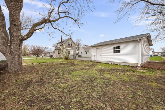 2037 30th Street, Rock Island, IL 61201