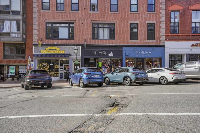 413 Islington Street, Portsmouth, NH 03801