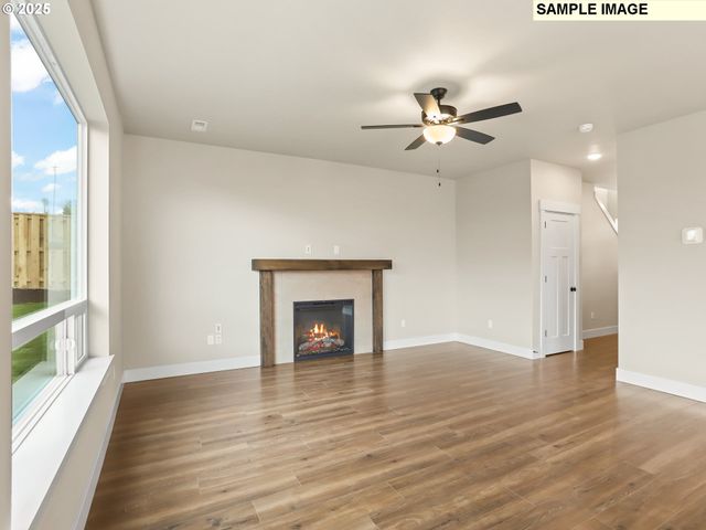 2355 E Otter Loop 25, La Center, WA 98629