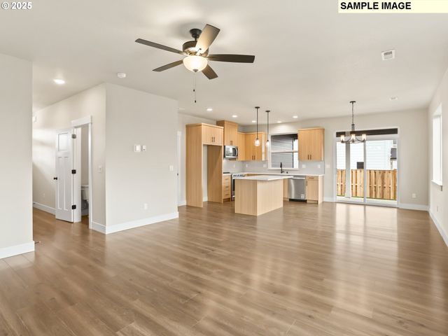 2355 E Otter Loop 25, La Center, WA 98629