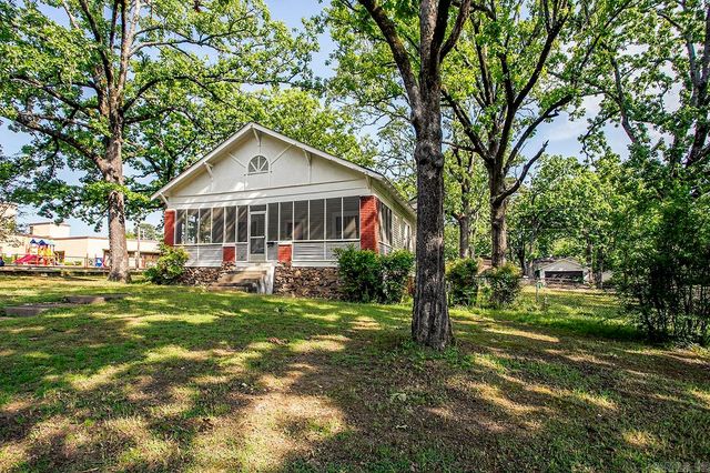 5222 Woodlawn Drive, Little Rock, AR 72205