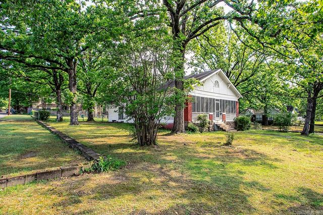 5222 Woodlawn Drive, Little Rock, AR 72205