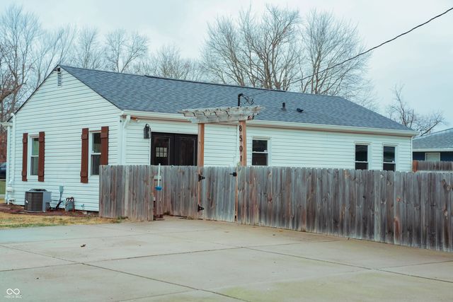 8501 Compton Street, Indianapolis, IN 46240