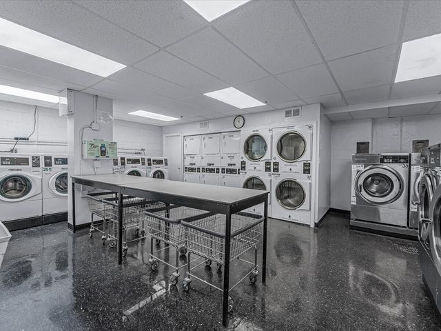 9905 63rd Dr Apt 7R, New York City, NY 11374