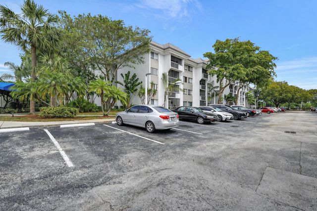 711 N Pine Island Road 210, Plantation, FL 33324