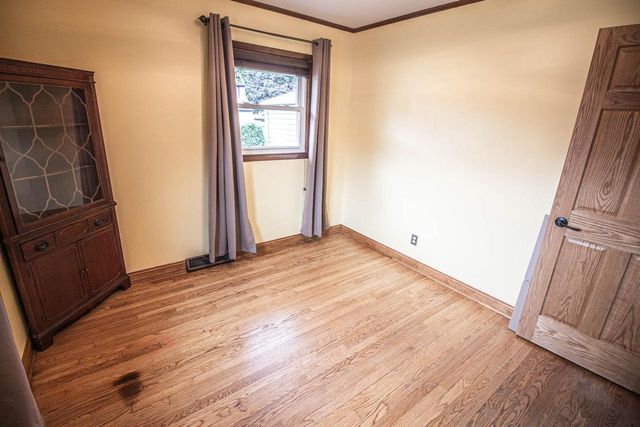 2214 Easy STREET, Waukesha, WI 53188