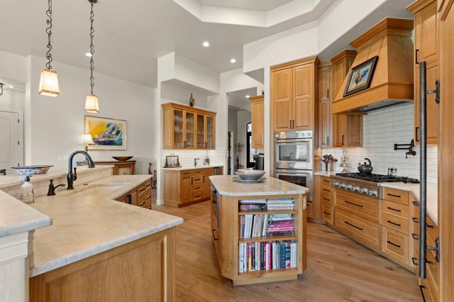 107 Long Mountain DR, Horseshoe Bay, TX 78657