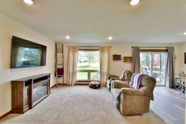 22298 State Highway 15, Saint Augusta, MN 56301