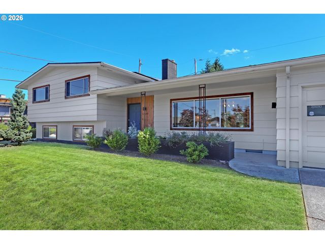 12640 Ne FREMONT St, Portland, OR 97230