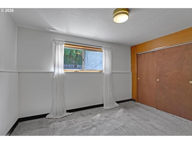 12640 Ne FREMONT St, Portland, OR 97230