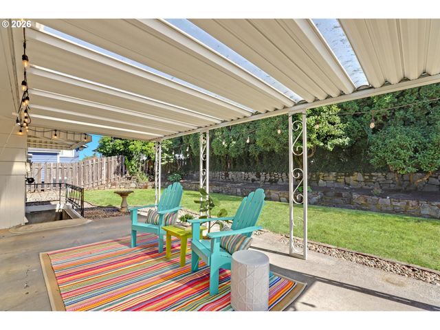 12640 Ne FREMONT St, Portland, OR 97230