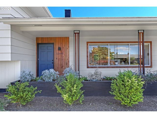 12640 Ne FREMONT St, Portland, OR 97230