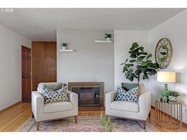 12640 Ne FREMONT St, Portland, OR 97230