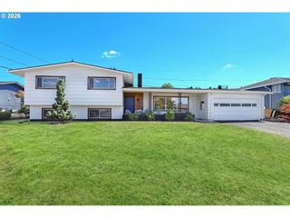 12640 Ne FREMONT St, Portland, OR 97230