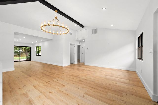 605 N WOODLYNNE AVENUE, Tampa, FL 33609