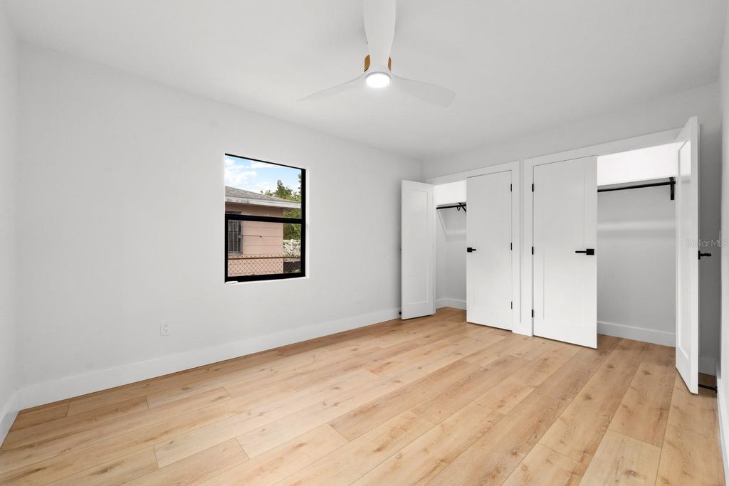 Image 17 of property listing at 605 N WOODLYNNE AVENUE, Tampa, FL 33609