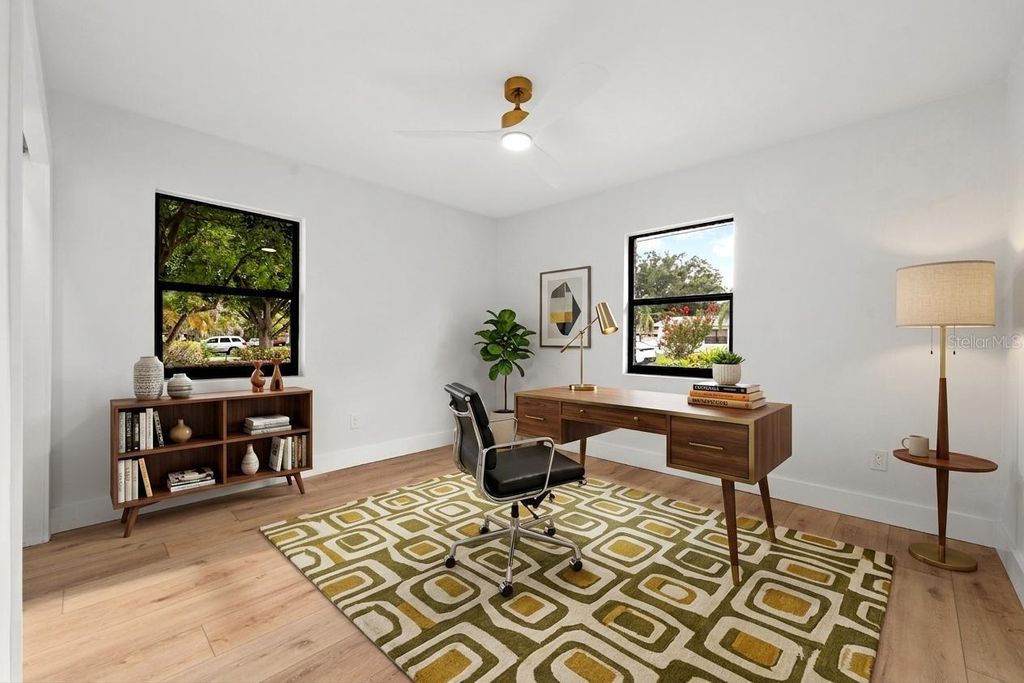 Image 21 of property listing at 605 N WOODLYNNE AVENUE, Tampa, FL 33609