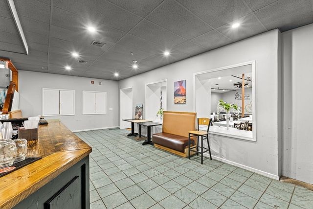 1613-1621 Acushnet Ave, New Bedford, MA 02746