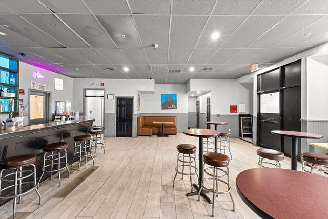 1613-1621 Acushnet Ave, New Bedford, MA 02746