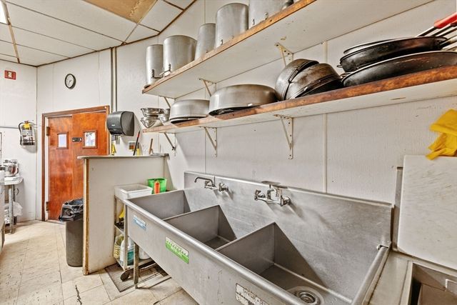 1613-1621 Acushnet Ave, New Bedford, MA 02746