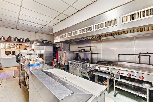 1613-1621 Acushnet Ave, New Bedford, MA 02746