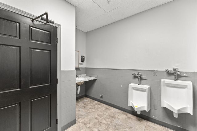 1613-1621 Acushnet Ave, New Bedford, MA 02746