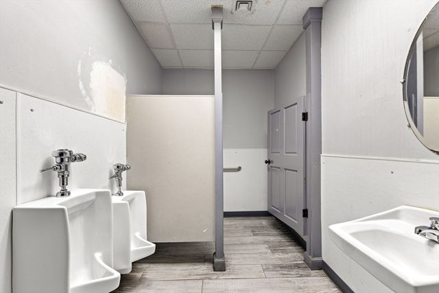 1613-1621 Acushnet Ave, New Bedford, MA 02746