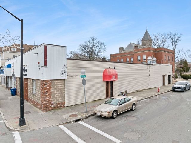 1613-1621 Acushnet Ave, New Bedford, MA 02746