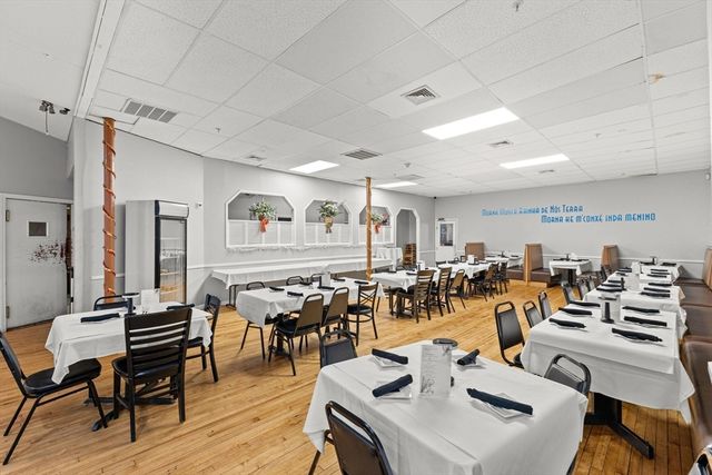 1613-1621 Acushnet Ave, New Bedford, MA 02746