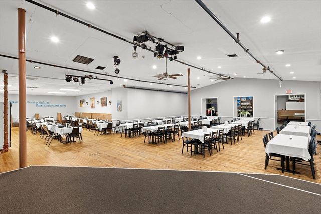 1613-1621 Acushnet Ave, New Bedford, MA 02746