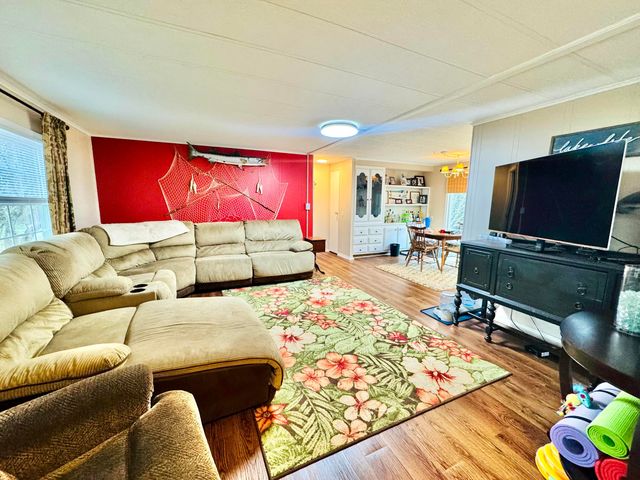 693 Scotts Chapel Road, Jamestown, KY 42629