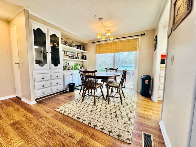 693 Scotts Chapel Road, Jamestown, KY 42629