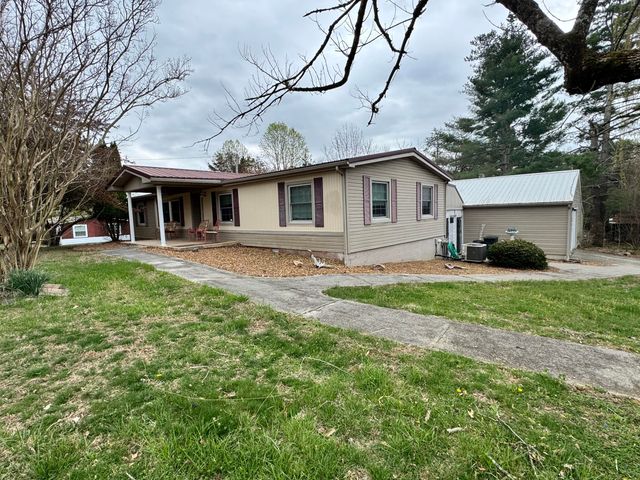 693 Scotts Chapel Road, Jamestown, KY 42629