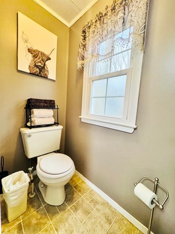 693 Scotts Chapel Road, Jamestown, KY 42629