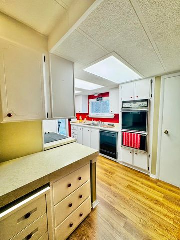 693 Scotts Chapel Road, Jamestown, KY 42629