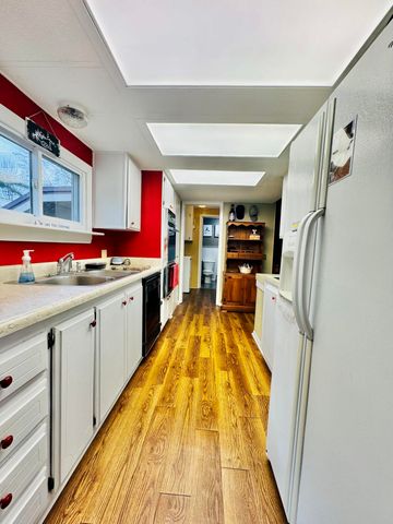 693 Scotts Chapel Road, Jamestown, KY 42629