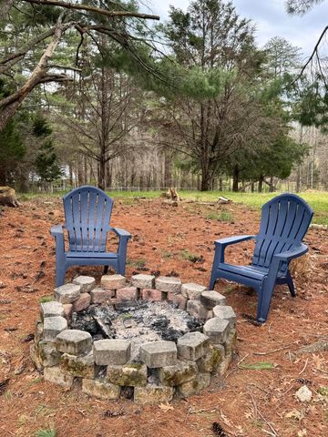 693 Scotts Chapel Road, Jamestown, KY 42629