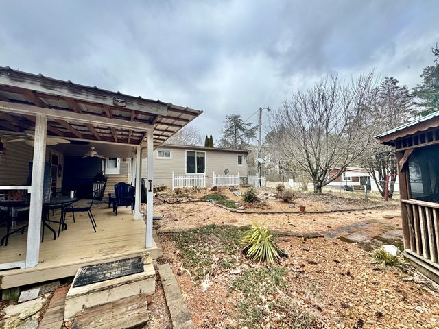 693 Scotts Chapel Road, Jamestown, KY 42629