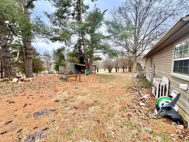 693 Scotts Chapel Road, Jamestown, KY 42629