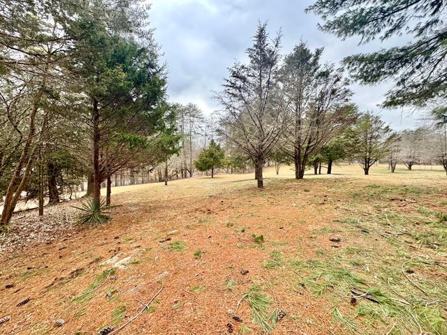 693 Scotts Chapel Road, Jamestown, KY 42629