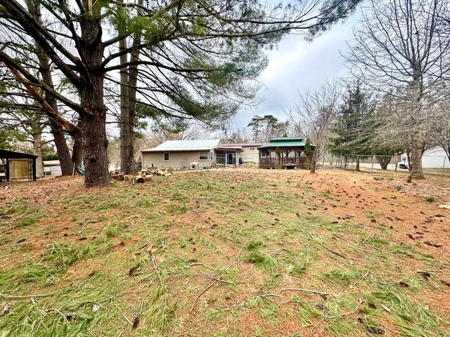 693 Scotts Chapel Road, Jamestown, KY 42629