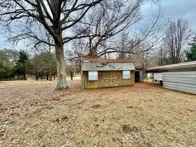 693 Scotts Chapel Road, Jamestown, KY 42629