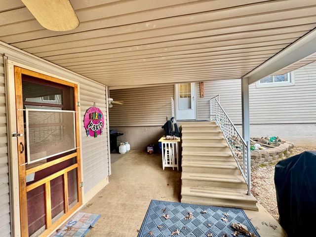 693 Scotts Chapel Road, Jamestown, KY 42629